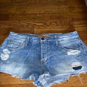 SALE! Size 28 Joe’s Jeans Denim shorts Light Wash